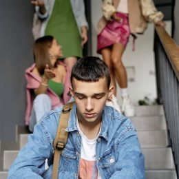 Difficultés sociales ou relationnelles Difficultés sociales ou relationnelles